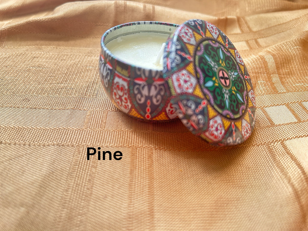 Pine scented mosaic candle encassed in a stunning vibrant tin. It blends striking visual artistry with a premium fragrance experience! 