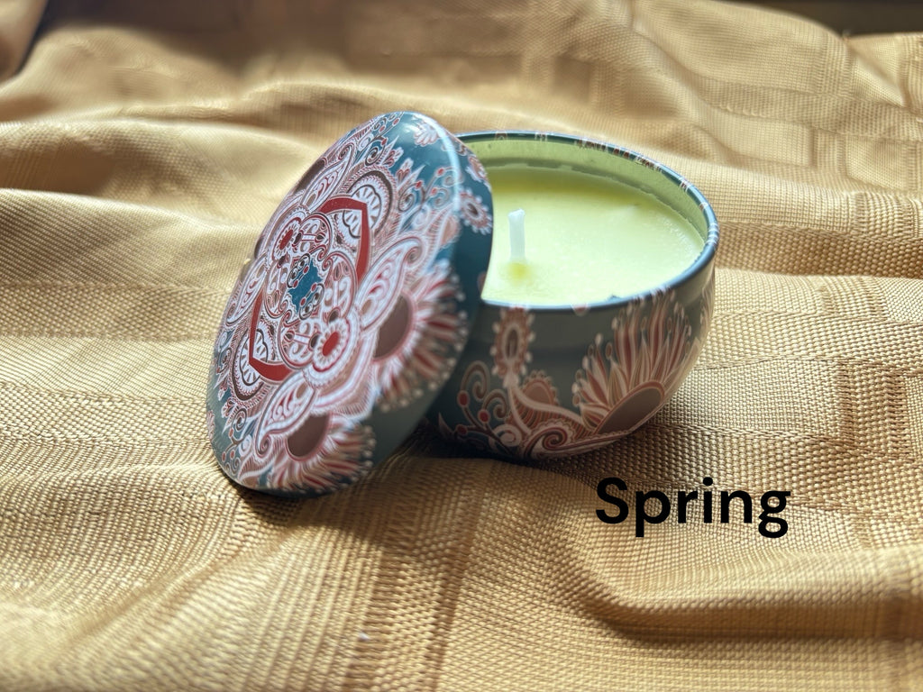 Spring  scented mosaic candle encassed in a stunning vibrant tin. It blends striking visual artistry with a premium fragrance experience! 